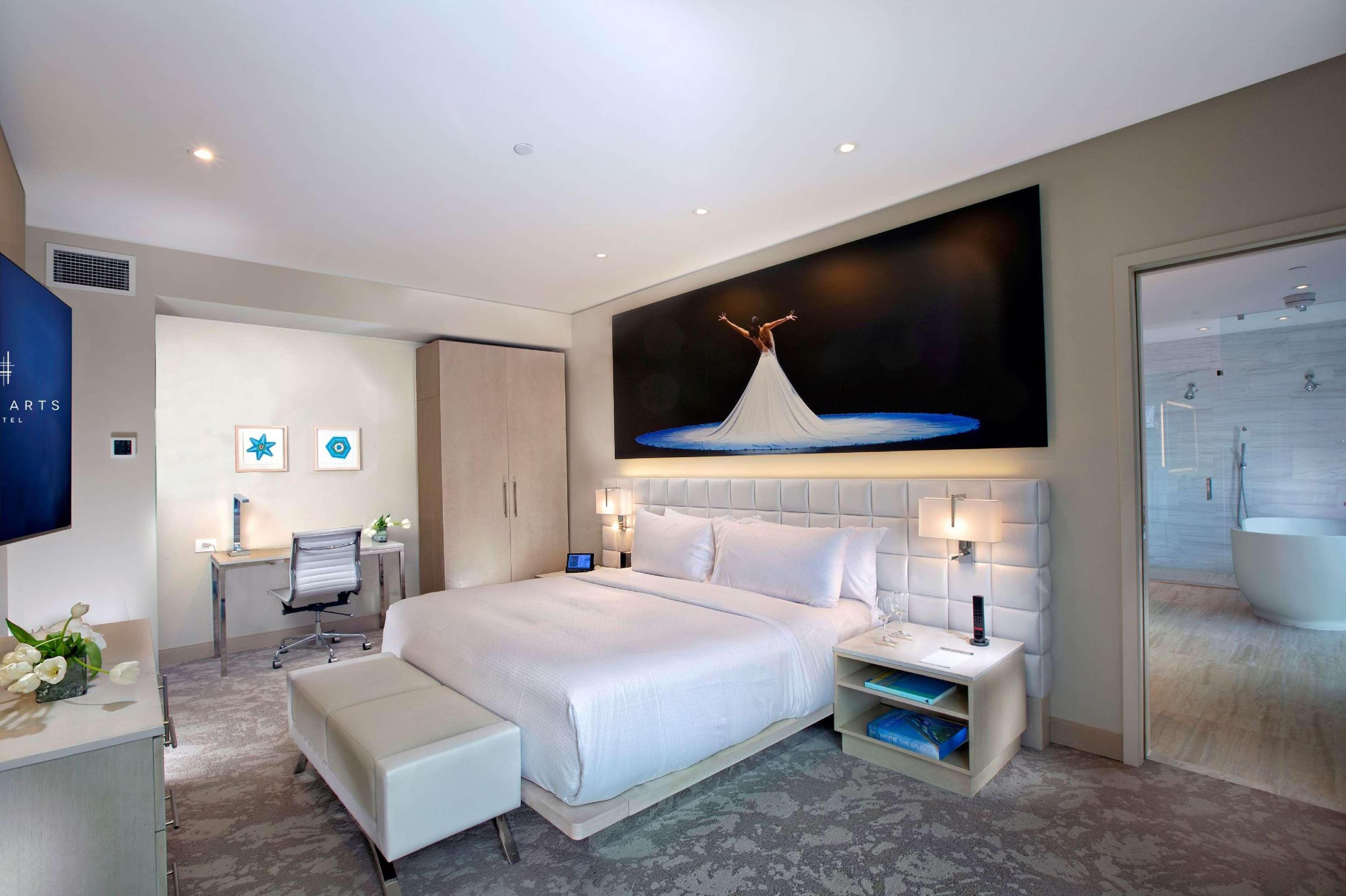 Hall Arts Hotel Dallas, Curio Collection By Hilton Buitenkant foto