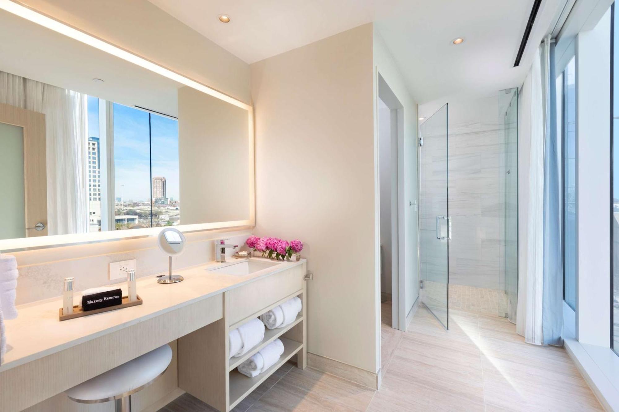 Hall Arts Hotel Dallas, Curio Collection By Hilton Buitenkant foto