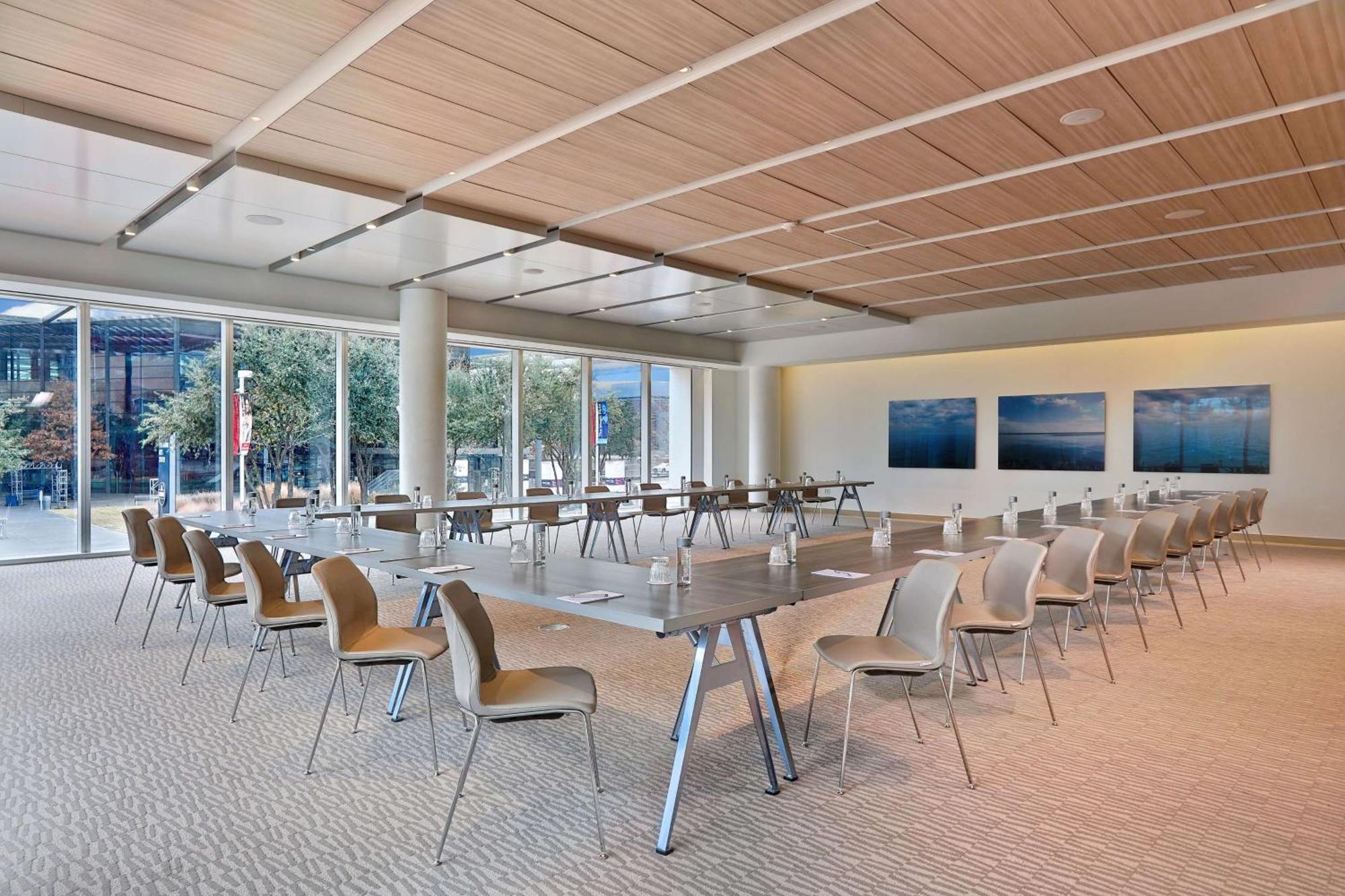 Hall Arts Hotel Dallas, Curio Collection By Hilton Buitenkant foto