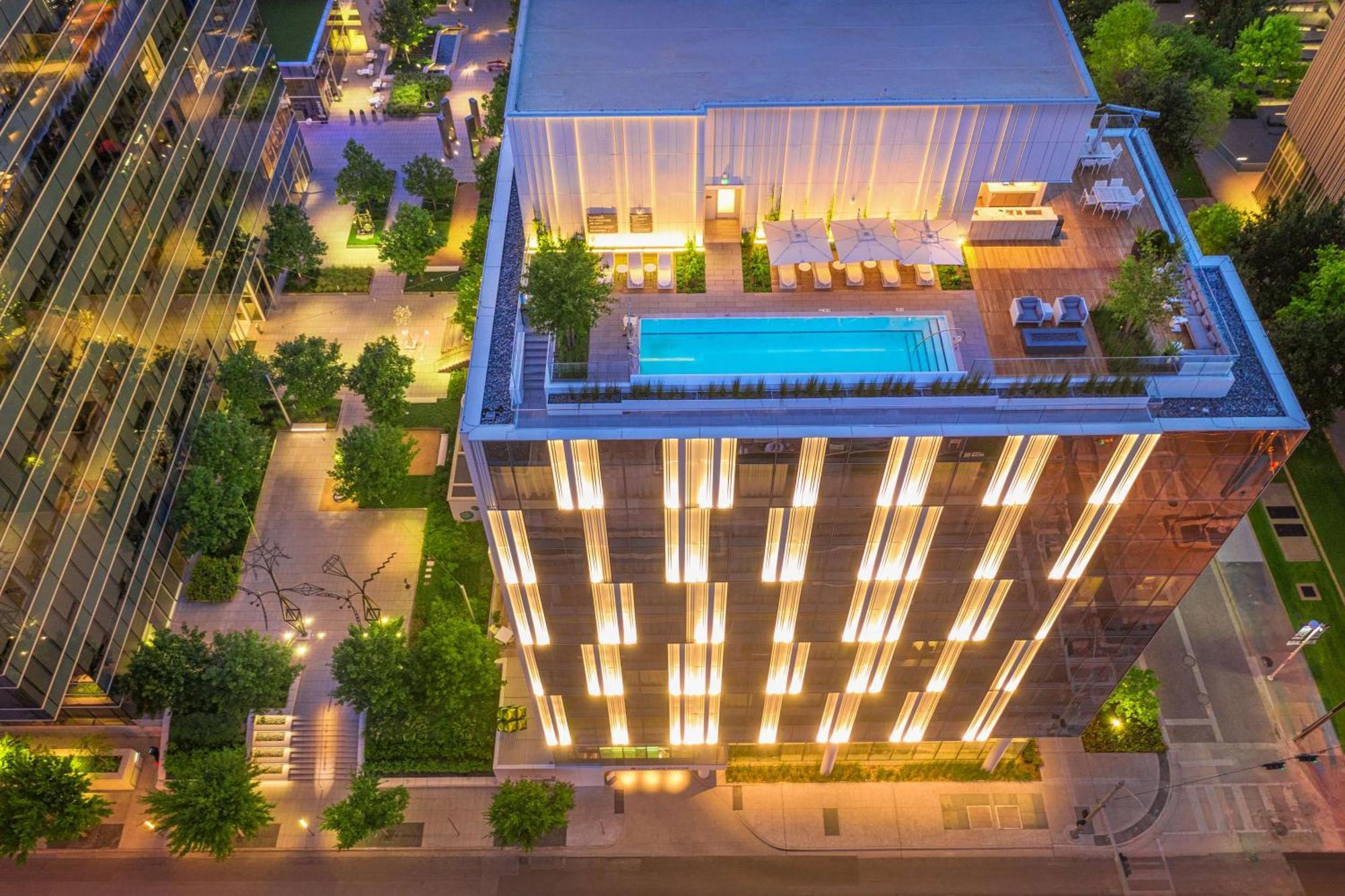 Hall Arts Hotel Dallas, Curio Collection By Hilton Buitenkant foto